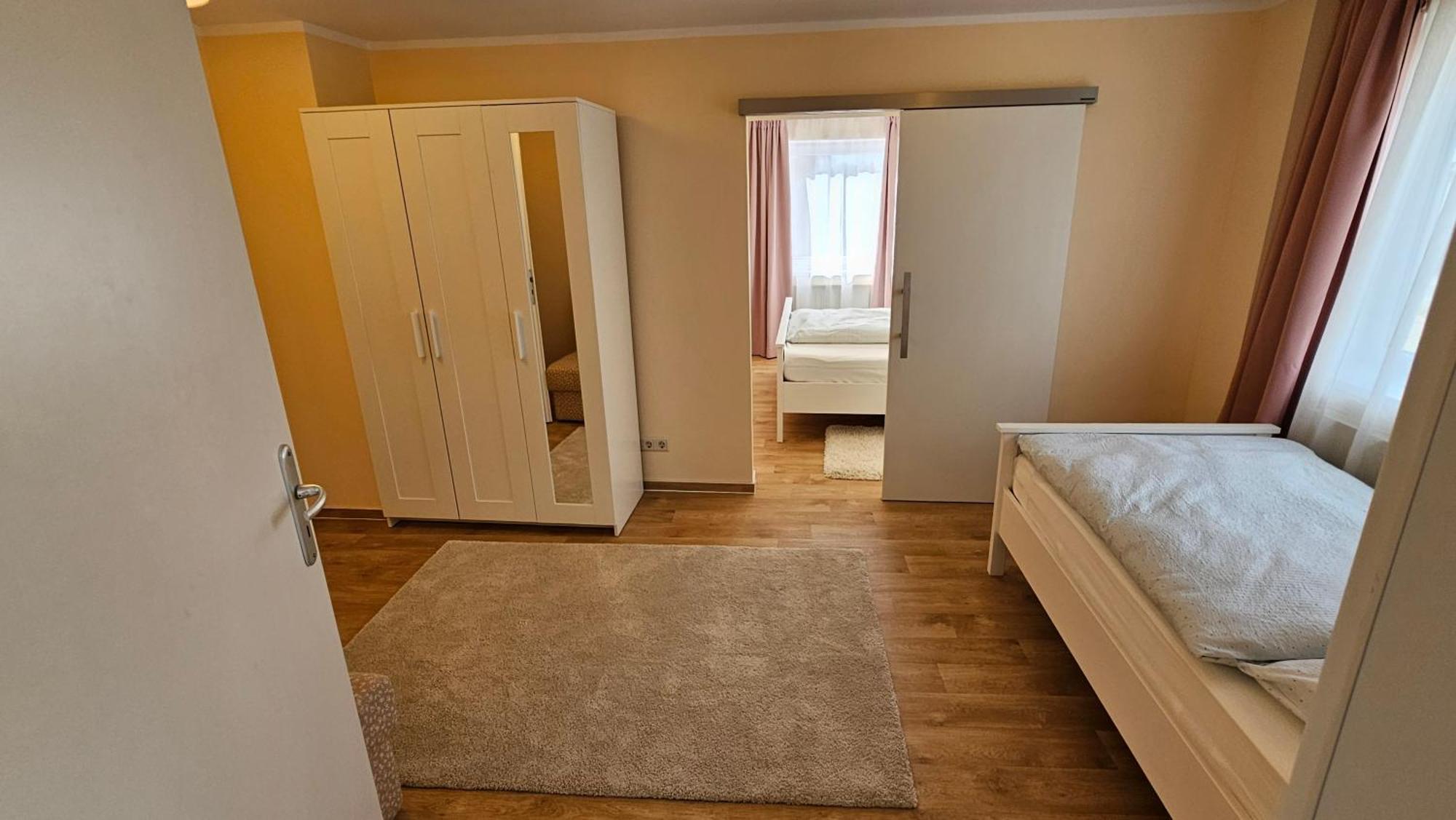 Sehr Schoenes Und Grosses Haus In Dresden - Partys Und Andere Feierlichkeiten Sind Wegen Eventueller Laermbelaestigung Nicht Gestattet Εξωτερικό φωτογραφία