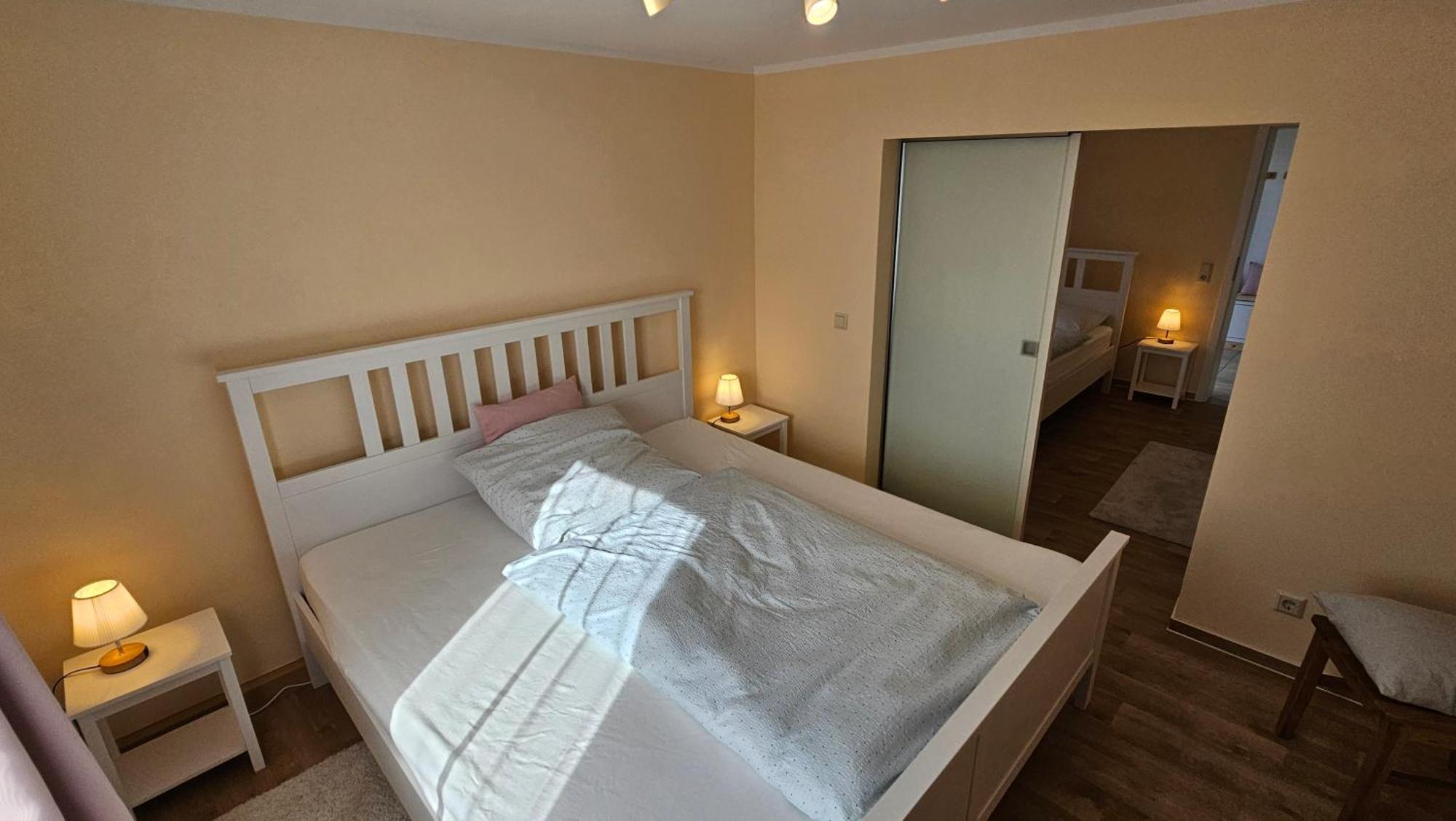 Sehr Schoenes Und Grosses Haus In Dresden - Partys Und Andere Feierlichkeiten Sind Wegen Eventueller Laermbelaestigung Nicht Gestattet Εξωτερικό φωτογραφία