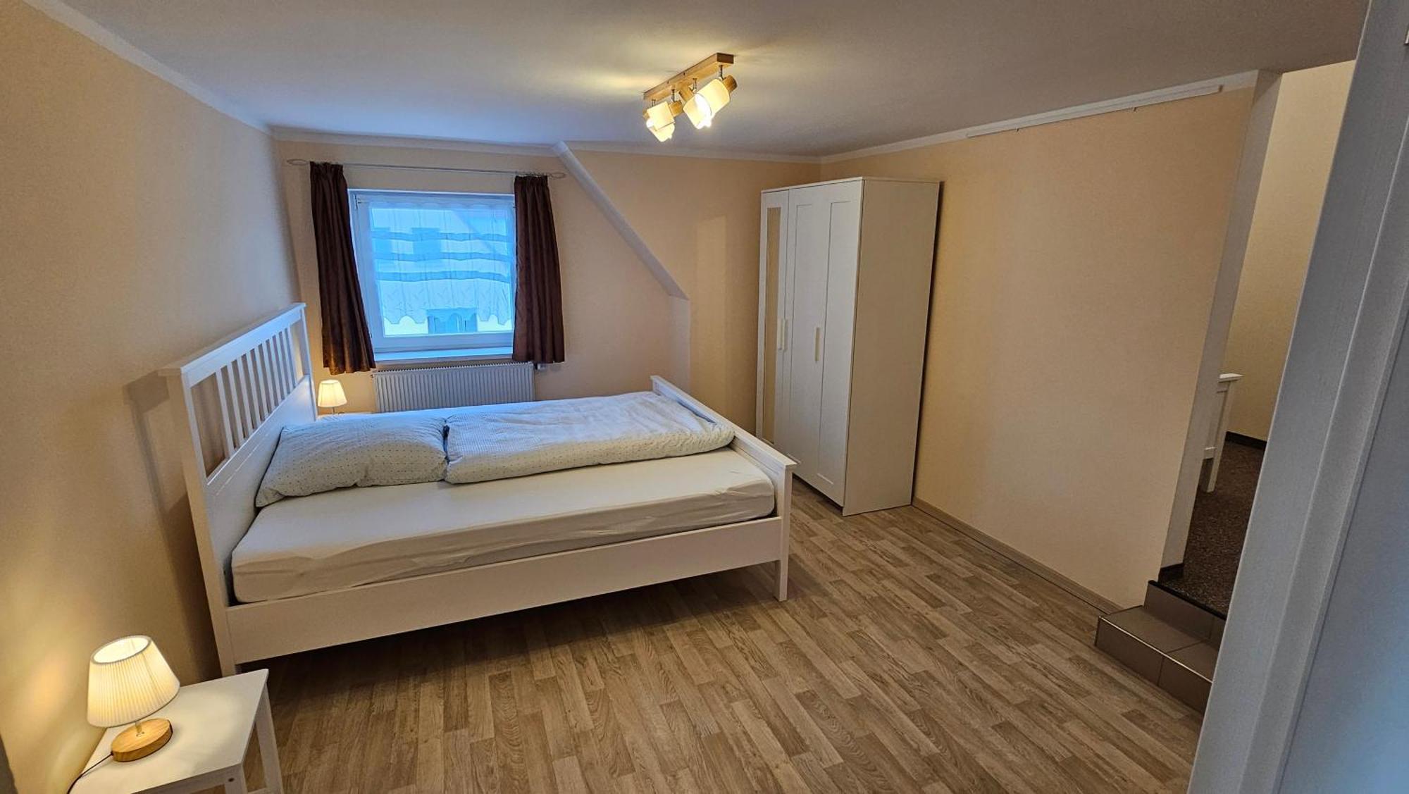 Sehr Schoenes Und Grosses Haus In Dresden - Partys Und Andere Feierlichkeiten Sind Wegen Eventueller Laermbelaestigung Nicht Gestattet Εξωτερικό φωτογραφία